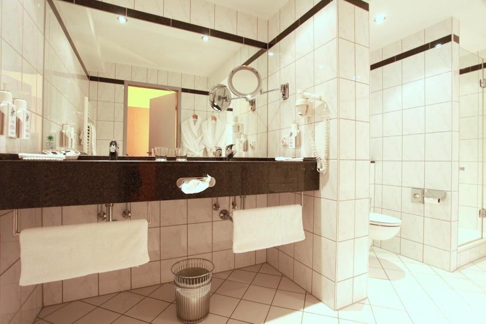Hotel Friederichs ดุยส์บูร์ก ห้อง รูปภาพ